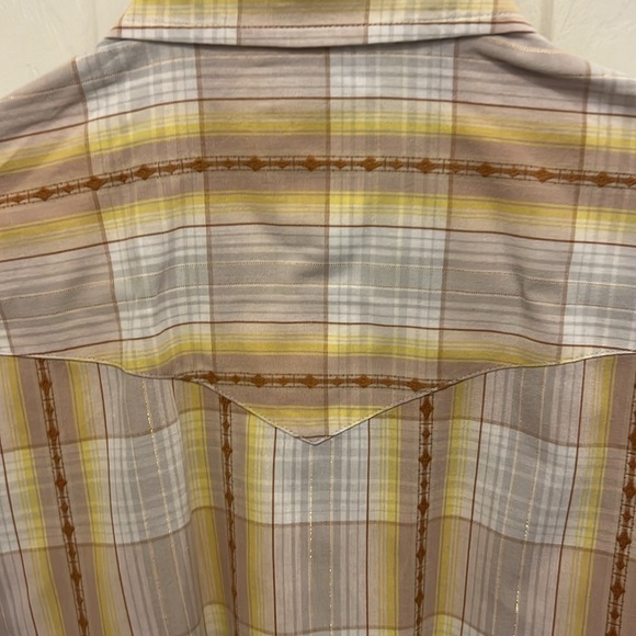 Men’s short sleeved button down shirt pearl snap buttons - Picture 4 of 5